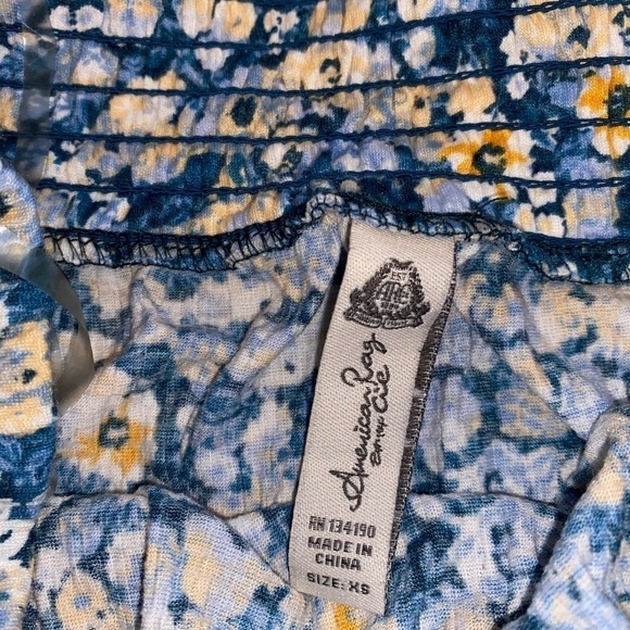 🎉American Rag Blue and Yellow Flowered Off the Shoulder Crop Top xsmall - Picture 4 of 7